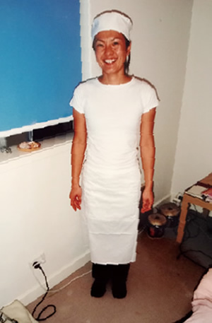 シェフハットとエプロンを自宅で身につけてみた記念に。