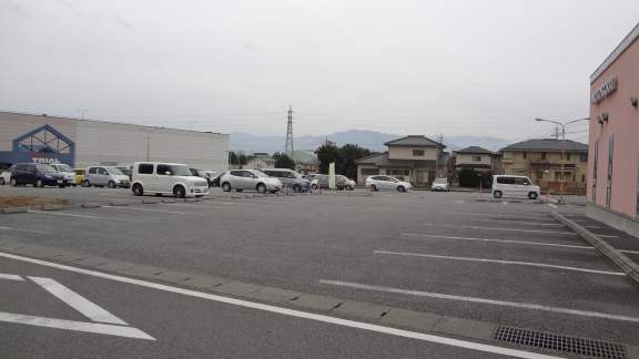 ゆったりスペースの駐車場