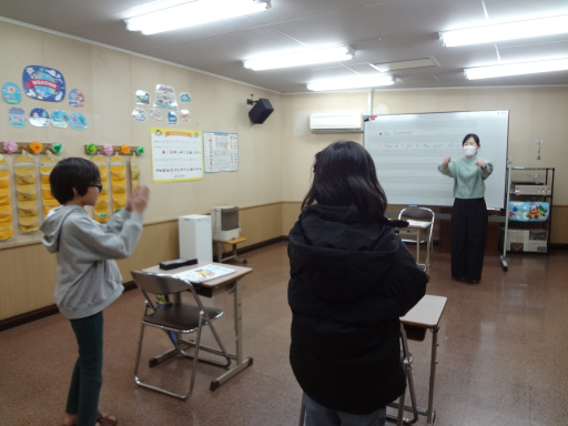 英語でコミュニケーション(小学生クラス)