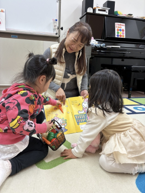 2歳児コース　リズムポケットレッスン風景