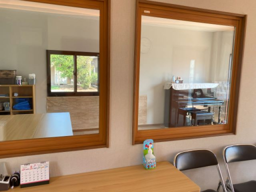 待合スペースからお部屋が見える