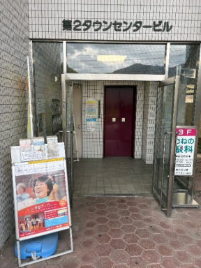 ビル入り口